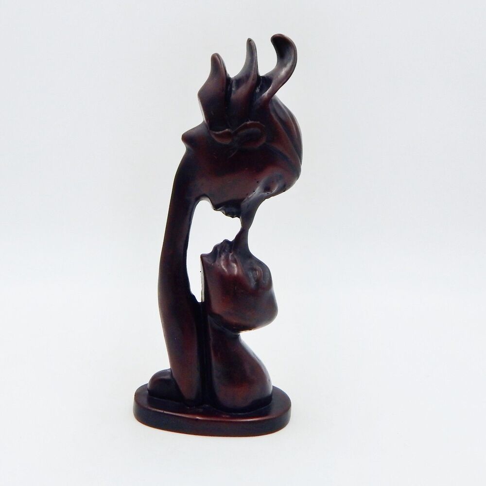 Indonesian Carved Statue Figurine "The Kiss" Art Sculpture Hardwood Decor 8 Inch